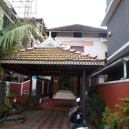 Guruvayur Bunglow Ξενοδοχείο Εξωτερικό φωτογραφία