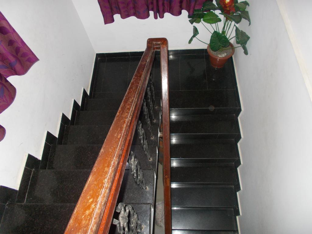 Guruvayur Bunglow Ξενοδοχείο Εξωτερικό φωτογραφία